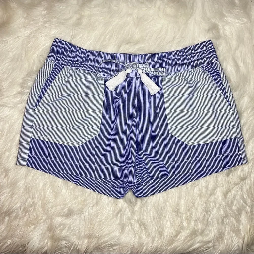 Vineyard Vines mix print shorts w drawstring waist